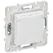 Розетка 1-м SKANDY 16А IP44 с заземл. защ. шторки с крышкой SK-R11W арктич. бел. IEK SK-R16-16-44-K01
